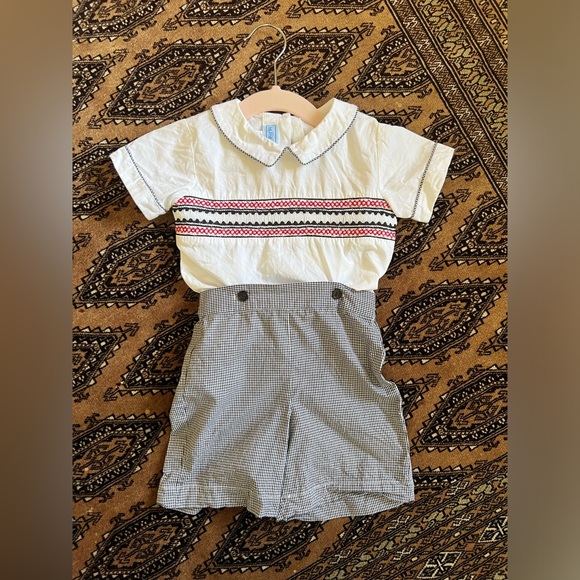 MIA & OLLIE’S BOY’S CLASSICS SMOCKED SET main image 0
